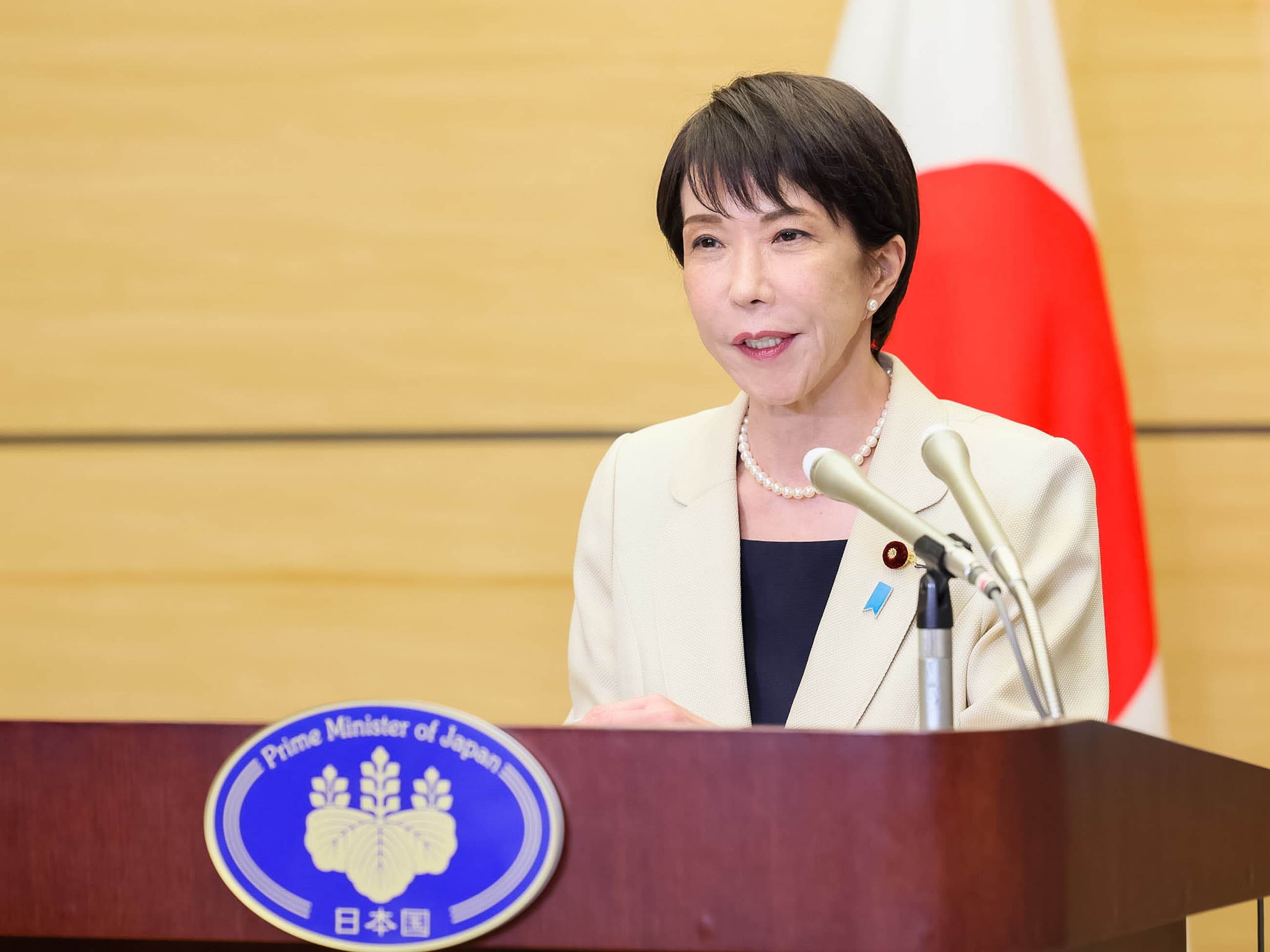 高市内阁支持率突然下滑,生活成本正在终结政治蜜月期吗?